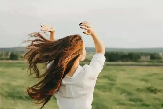 Comment hydrater les cheveux secs - Bio-Actif